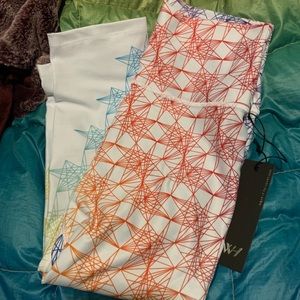 NWT Peloton Pride Prism Capri WHITE